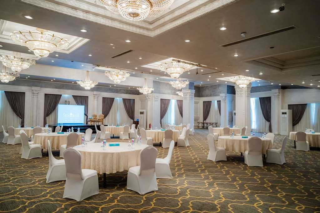 Sunrise Alex Avenue Hotel Alexandria Facilities photo The ballroom of the hotel
