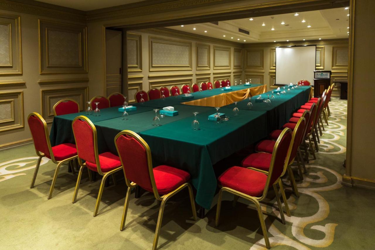 Sunrise Alex Avenue Hotel Alexandria Exterior photo A meeting room