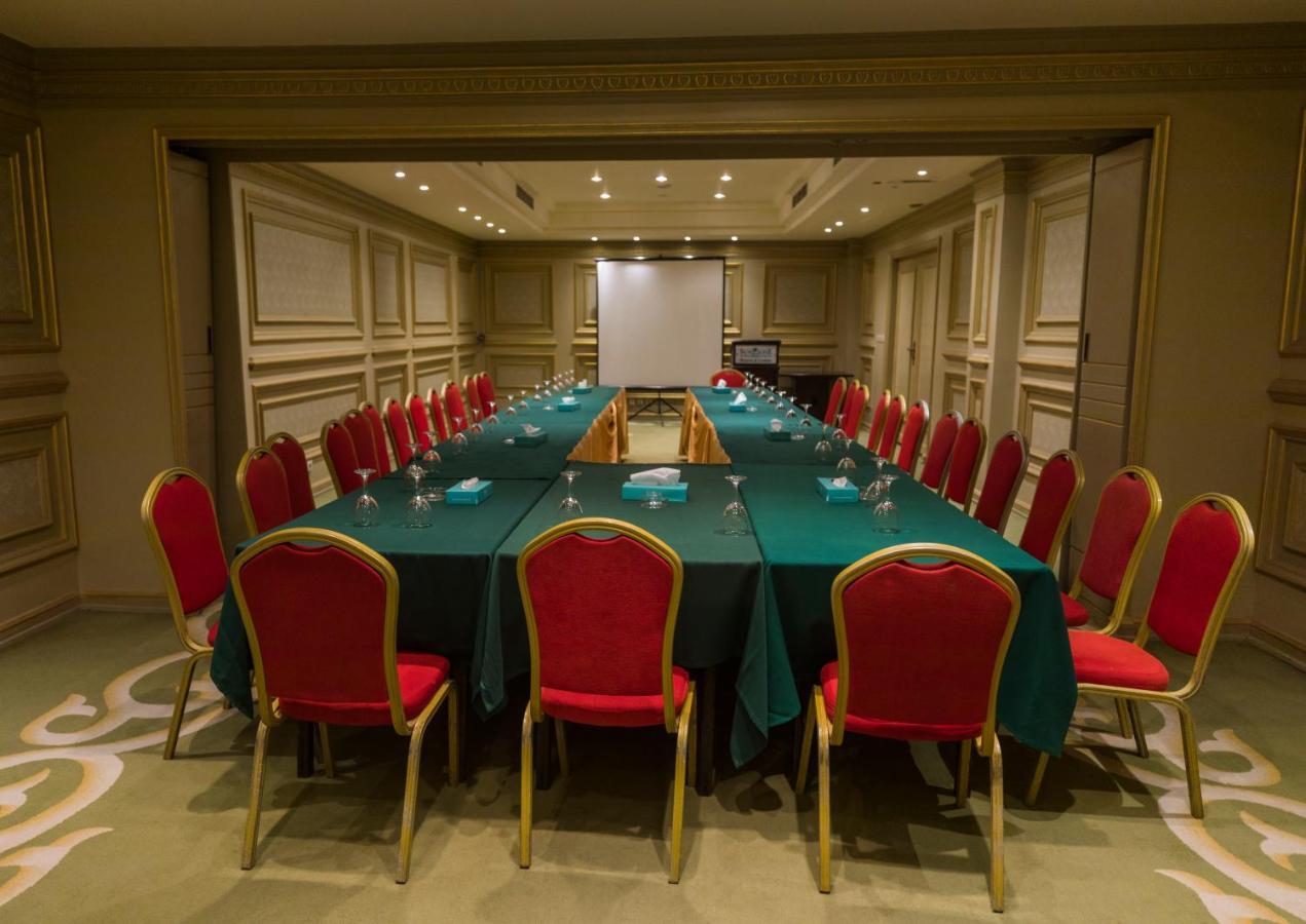 Sunrise Alex Avenue Hotel Alexandria Exterior photo A meeting room